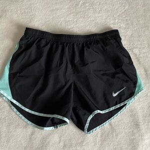 Nike Women's Black and Mint Athletic Shorts